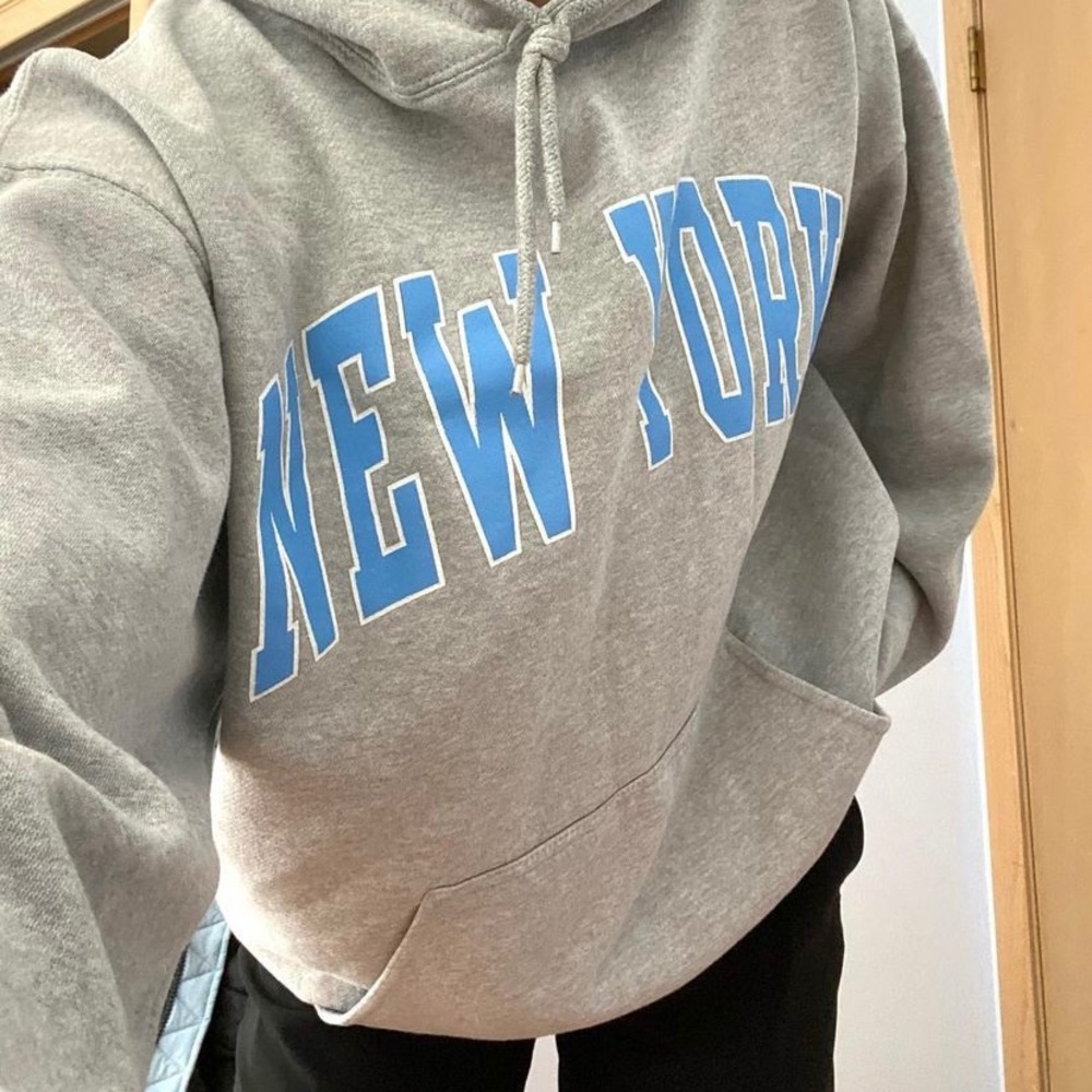 RARE Brandy Melville New York Hoodie with original strings knot